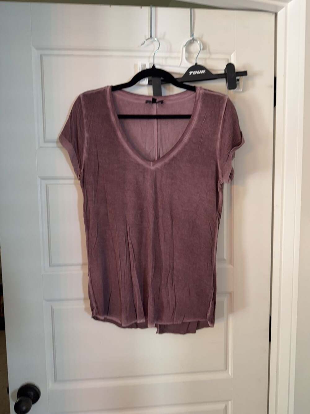 PAIGE Women's Size M V-Neck Short Sleeve T-Shirt in Dusty Rose